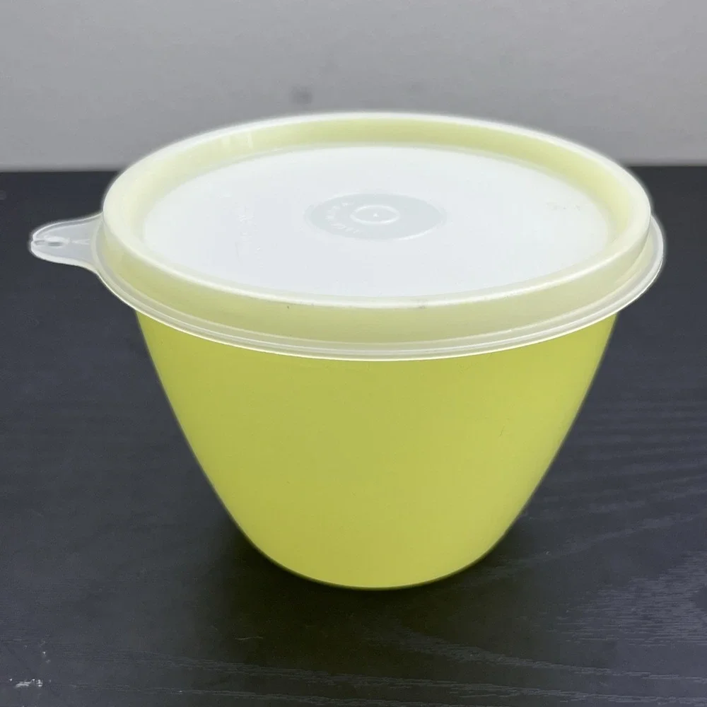 VTG Tupperware 148-33 Yellow Storage Container With Lid Kitchen‎ Canister